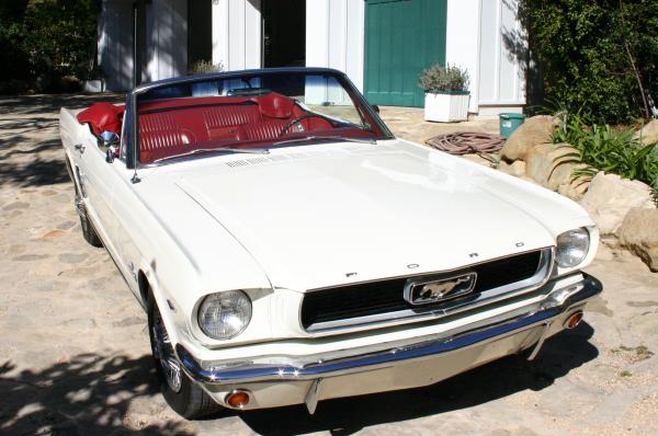 1966 Ford Mustang Convertible In Wimbledon White